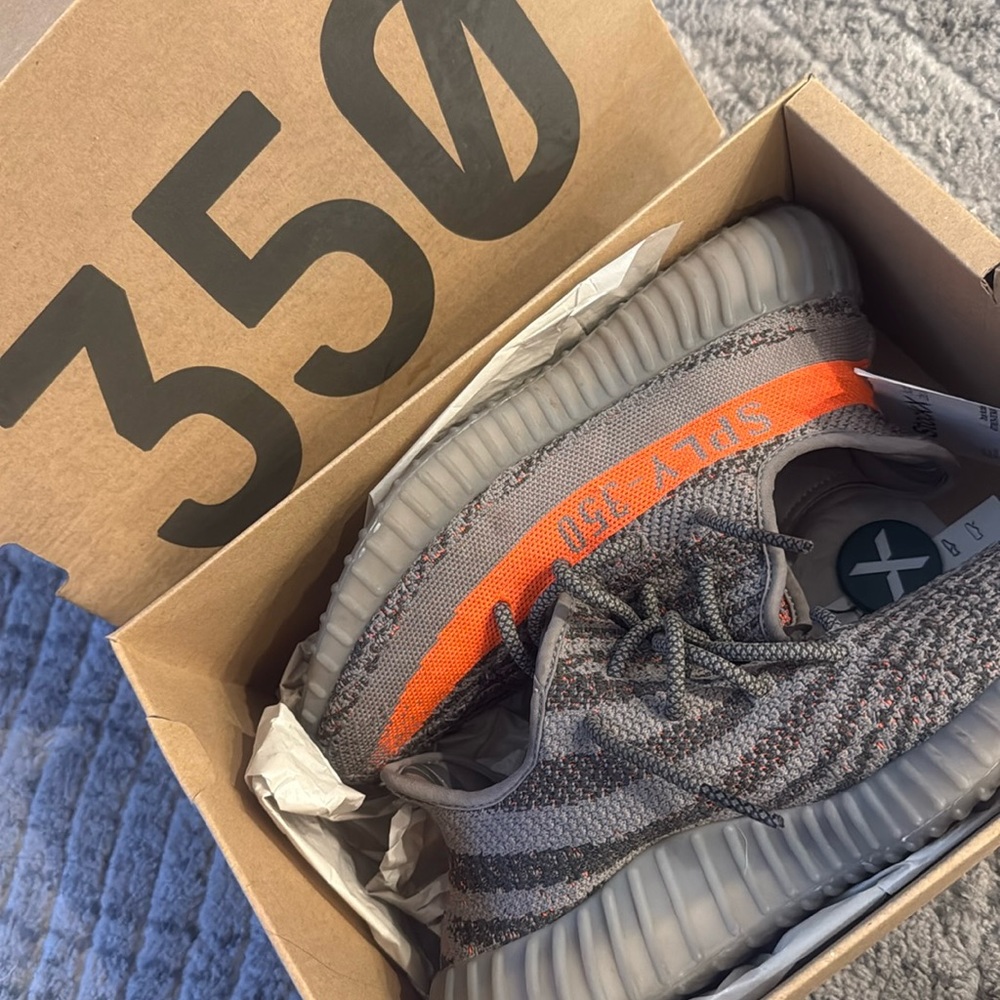 🔥 Yeezy Boost 350 V2 Beluga – Classic & Comfy – Excellent Condition! 🔥